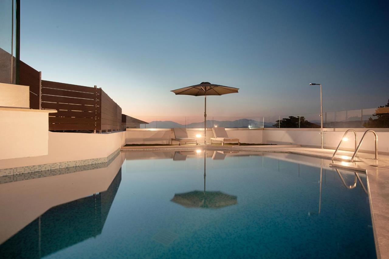 Serenity Villa Corinto Esterno foto